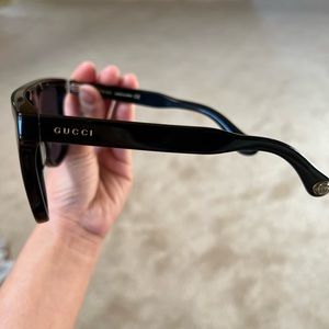 Gucci sunglasses style GG0582S
